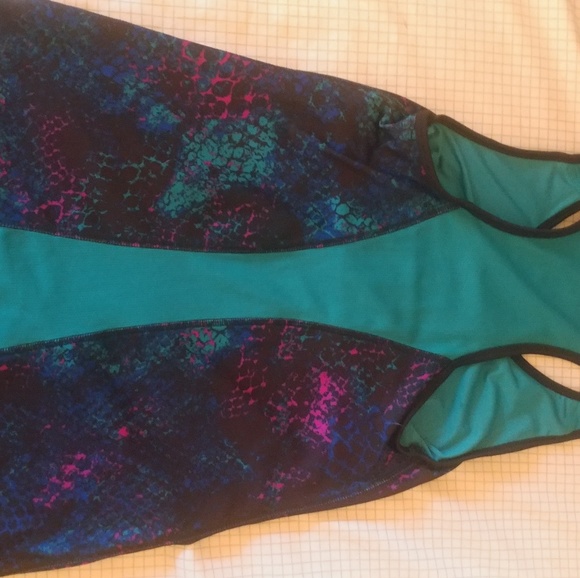 Champion semi fitted workout top - Picture 2 of 3